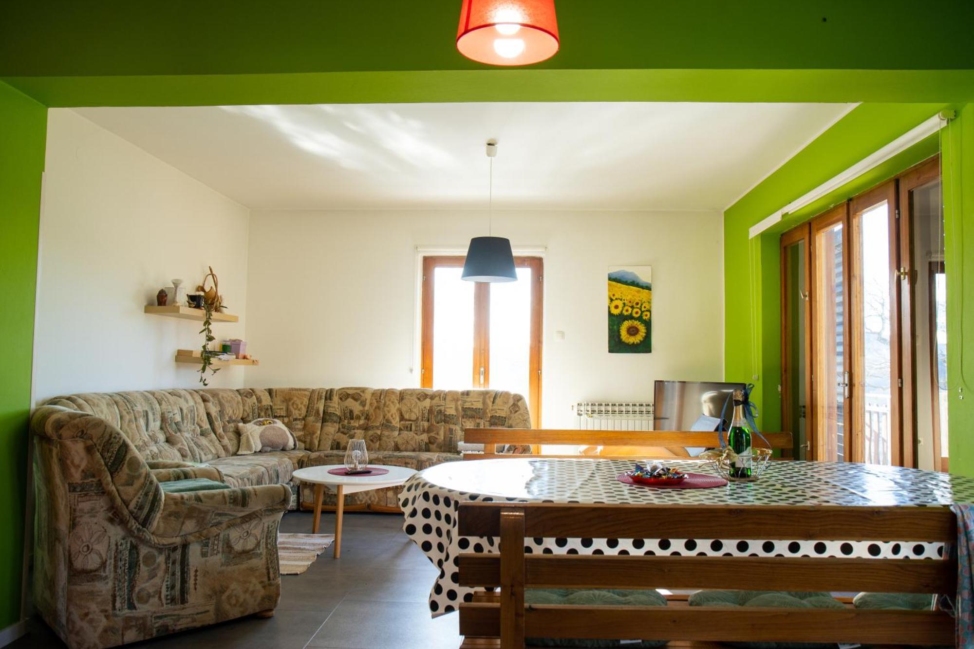Apartment Farm Synergia - Hiden Treasure